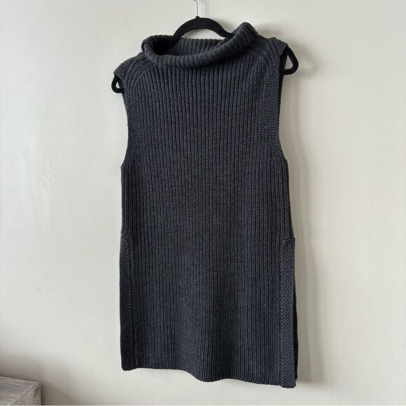 Aritzia-Drundal Dark Grey Sleeveless Knit Sweater - Picture 5 of 9